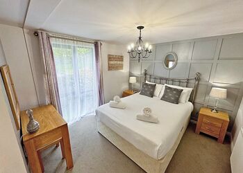 Oakwood Spa - Raywell Hall Country Lodges, Raywell, Beverley