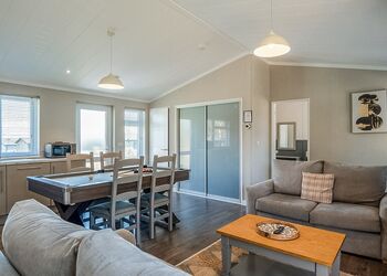 Applewood Spa - Raywell Hall Country Lodges, Raywell, Beverley