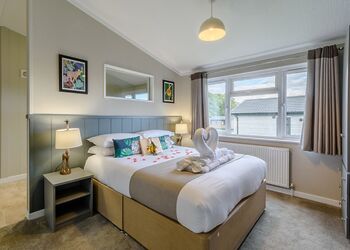Spa Romance - Raywell Hall Country Lodges, Raywell, Beverley