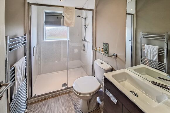 Spa Oasis - Raywell Hall Country Lodges, Raywell, Beverley