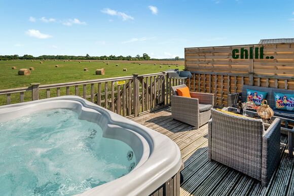 Spa Freedom - Raywell Hall Country Lodges, Raywell, Beverley