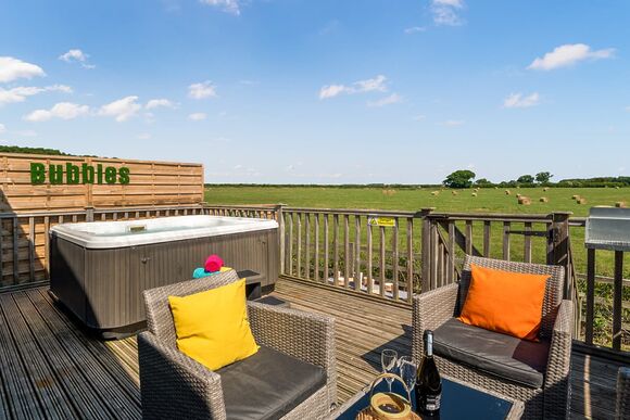 Spa Freedom - Raywell Hall Country Lodges, Raywell, Beverley