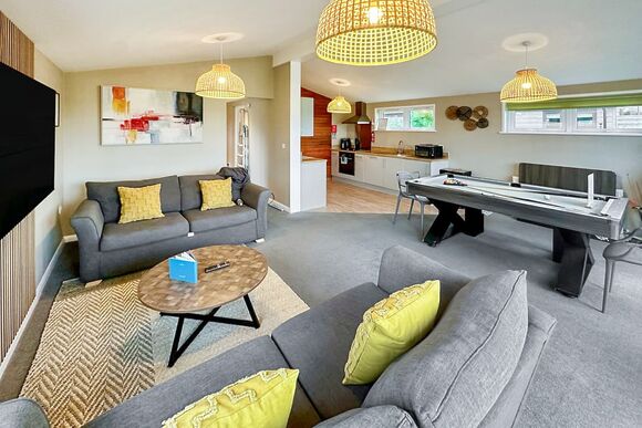 Spa Freedom - Raywell Hall Country Lodges, Raywell, Beverley