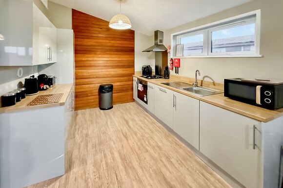 Spa Freedom - Raywell Hall Country Lodges, Raywell, Beverley