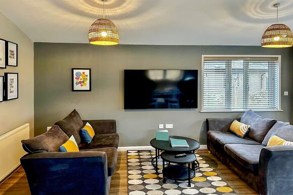 Spa Escape (Pet Garden & EV charger) - Raywell Hall Country Lodges, Raywell, Beverley