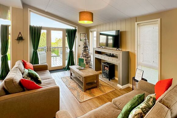 Spa Serenity - Raywell Hall Country Lodges, Raywell, Beverley