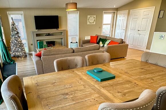 Spa Serenity - Raywell Hall Country Lodges, Raywell, Beverley