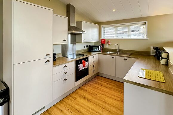 Spa Serenity - Raywell Hall Country Lodges, Raywell, Beverley