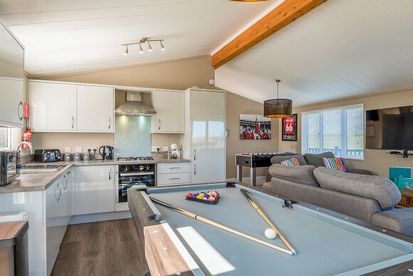 Spa Elevation - Raywell Hall Country Lodges, Raywell, Beverley