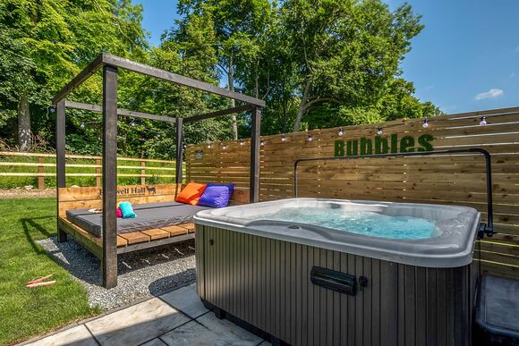 Woodside Spa - Raywell Hall Country Lodges, Raywell, Beverley
