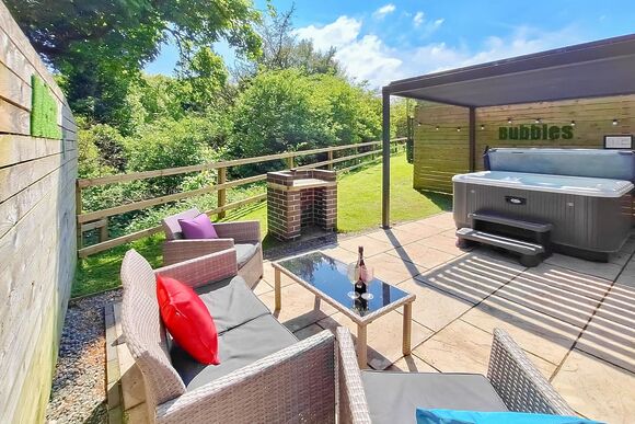 Springwood Spa - Raywell Hall Country Lodges, Raywell, Beverley