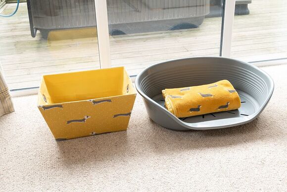 Spa Dreamaway (Pet Garden) - Raywell Hall Country Lodges, Raywell, Beverley