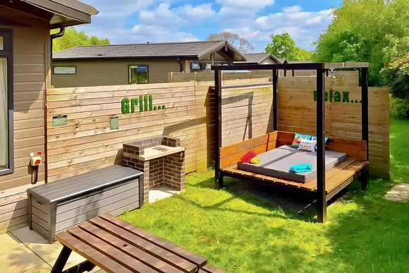 Spa Enchant - Raywell Hall Country Lodges, Raywell, Beverley