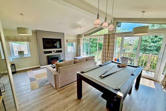 Spa Enchant - Raywell Hall Country Lodges, Raywell, Beverley