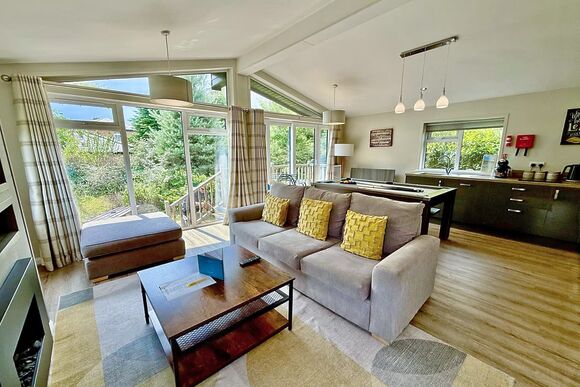 Spa Enchant - Raywell Hall Country Lodges, Raywell, Beverley