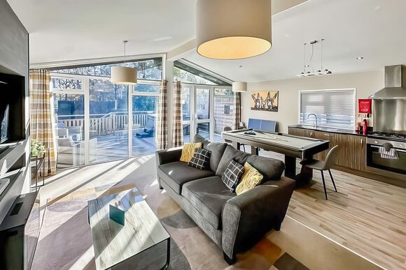 Spa Amour - Raywell Hall Country Lodges, Raywell, Beverley