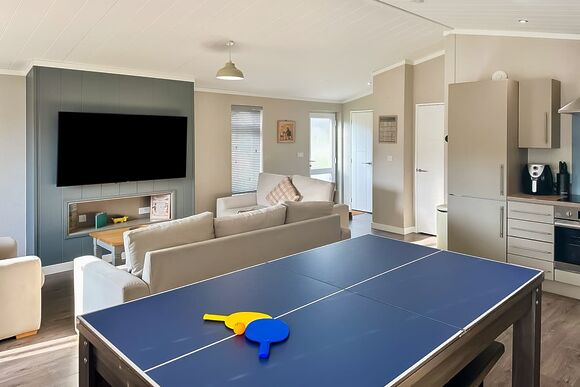 Fernwood Spa (Pet Garden) - Raywell Hall Country Lodges, Raywell, Beverley