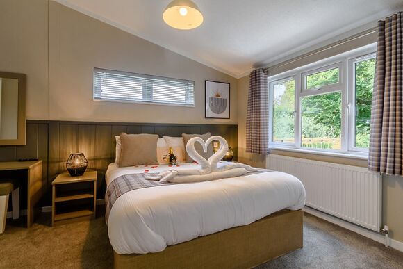 Applewood Spa - Raywell Hall Country Lodges, Raywell, Beverley