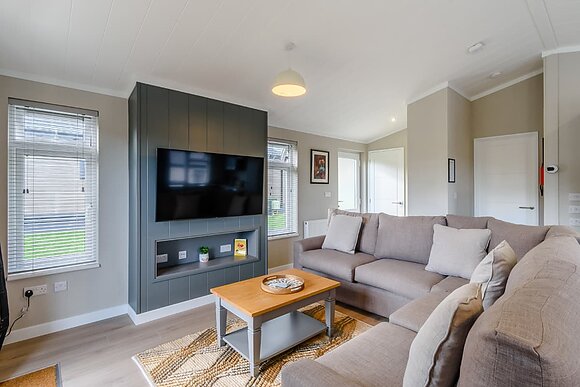Spa Romance - Raywell Hall Country Lodges, Raywell, Beverley