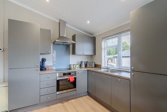 Spa Romance - Raywell Hall Country Lodges, Raywell, Beverley
