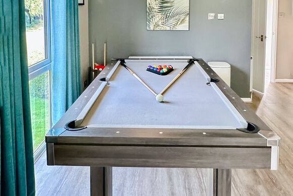 Spa Hideaway - Raywell Hall Country Lodges, Raywell, Beverley