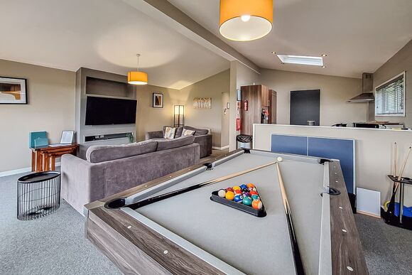 Spa View - Raywell Hall Country Lodges, Raywell, Beverley