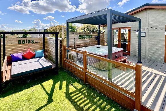 Spa Horizon - Raywell Hall Country Lodges, Raywell, Beverley