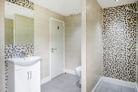 Sunset Spa - Raywell Hall Country Lodges, Raywell, Beverley