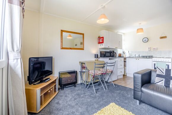 Chalet 1 - Ravenna Holiday Park, Anderby Creek, Mablethorpe