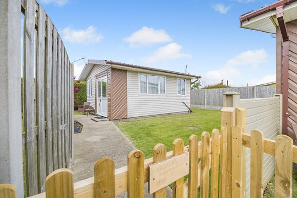 Chalet 2 - Ravenna Holiday Park, Anderby Creek, Mablethorpe