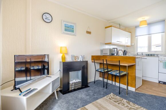 Chalet 4 - Ravenna Holiday Park, Anderby Creek, Mablethorpe