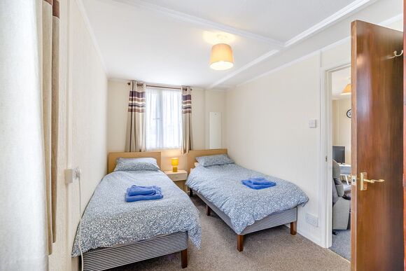 Chalet 4 - Ravenna Holiday Park, Anderby Creek, Mablethorpe