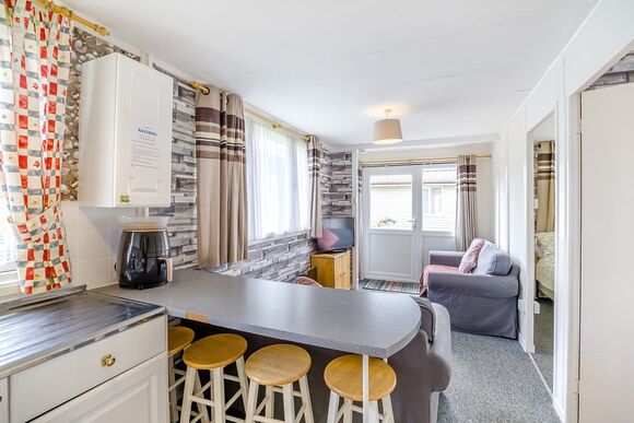 Chalet 5 - Ravenna Holiday Park, Anderby Creek, Mablethorpe