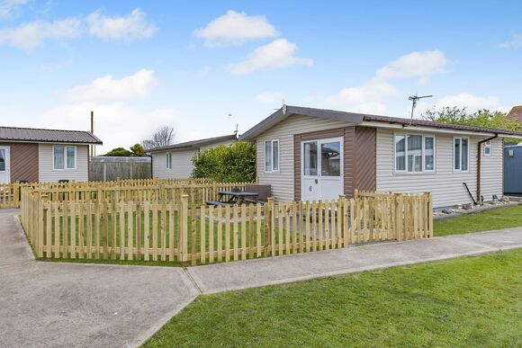 Chalet 6 - Ravenna Holiday Park, Anderby Creek, Mablethorpe