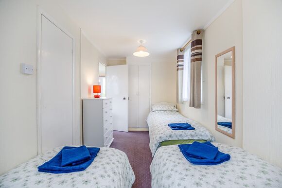 Chalet 6 - Ravenna Holiday Park, Anderby Creek, Mablethorpe