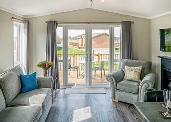 Sunset Lodge - Ream Hills Holiday Park, Weeton, Fylde Coast