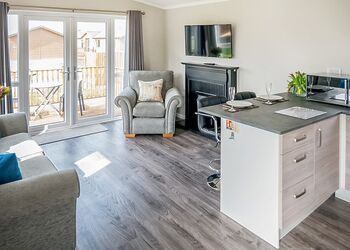 Sunset Lodge - Ream Hills Holiday Park, Weeton, Fylde Coast