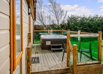 Woodland View Lodge - Ream Hills Holiday Park, Weeton, Fylde Coast