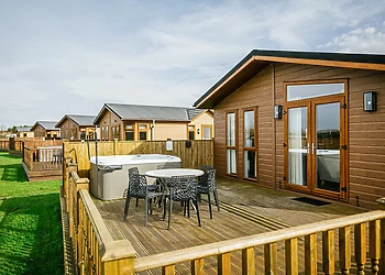 Lakeview Lodge 6 Berth 