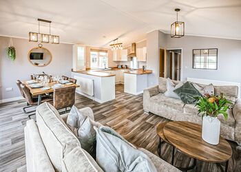 Lakeview Lodge 6 Berth - Ream Hills Holiday Park, Weeton, Fylde Coast