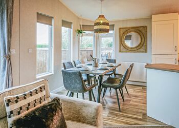 Lakeview Lodge 6 Berth - Ream Hills Holiday Park, Weeton, Fylde Coast