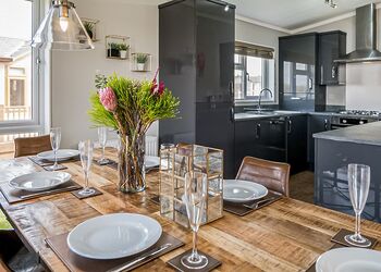 Lakeview Lodge 6 Berth - Ream Hills Holiday Park, Weeton, Fylde Coast