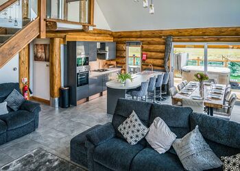 Cedar Lakeside 8+ Log Cabin - Ream Hills Holiday Park, Weeton, Fylde Coast