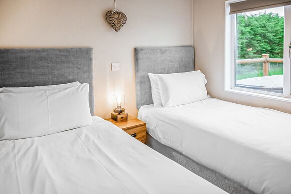 Woodland View Lodge - Ream Hills Holiday Park, Weeton, Fylde Coast