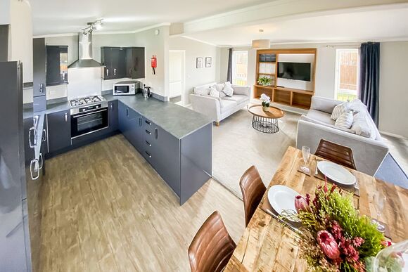 Lakeview Lodge 6 Berth - Ream Hills Holiday Park, Weeton, Fylde Coast