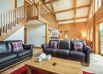 Sherwood Lodge - Redbrick Woodland Lodges, Edwinstowe