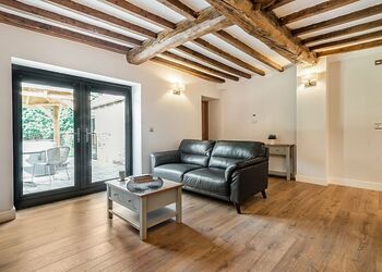 Cedar Cottage - Redbrick Woodland Lodges, Edwinstowe