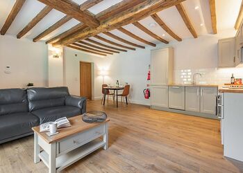 Cedar Cottage - Redbrick Woodland Lodges, Edwinstowe