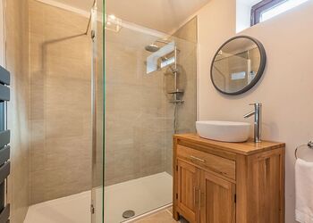 Cedar Cottage - Redbrick Woodland Lodges, Edwinstowe