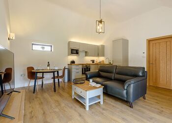 Pine Cottage - Redbrick Woodland Lodges, Edwinstowe
